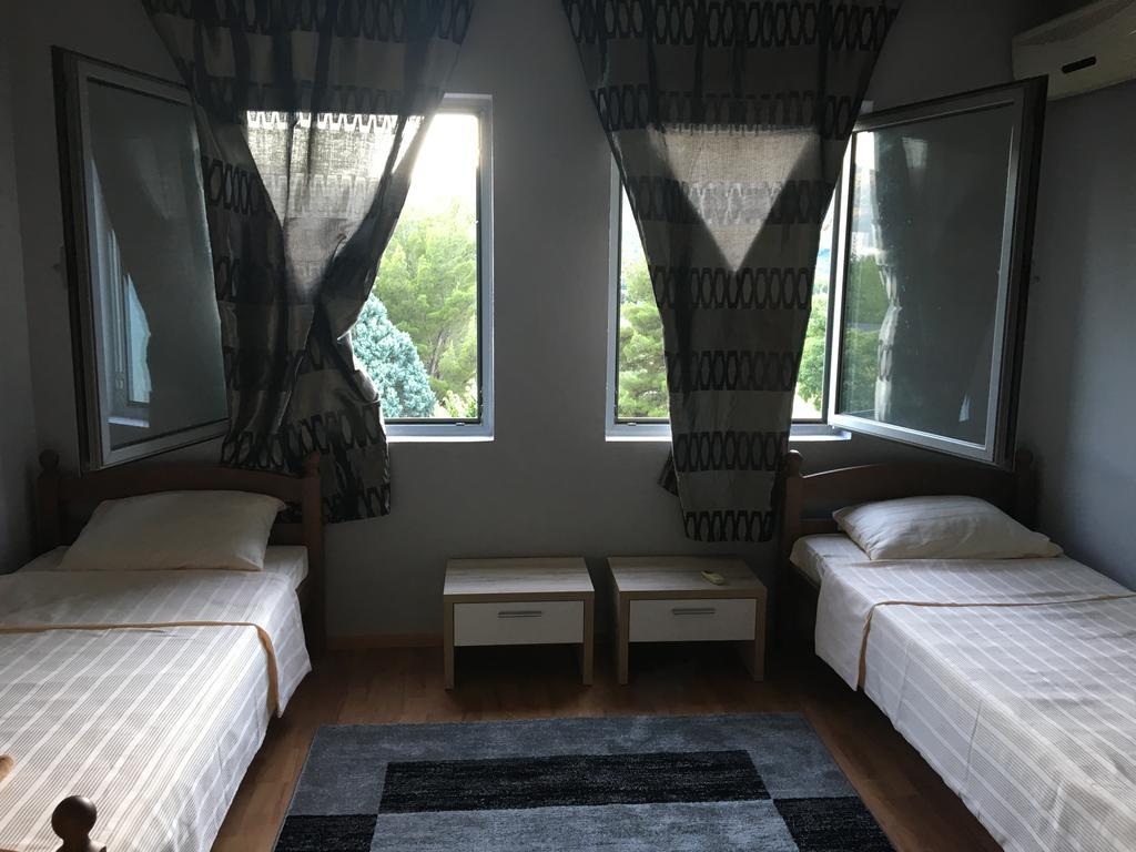 Mell Apartments Mostar Exteriör bild